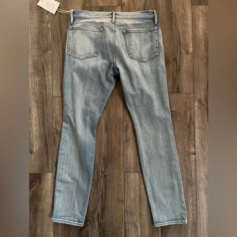NWT Frame Denim Perfectly Distressed Jeans - Picture 2 of 4